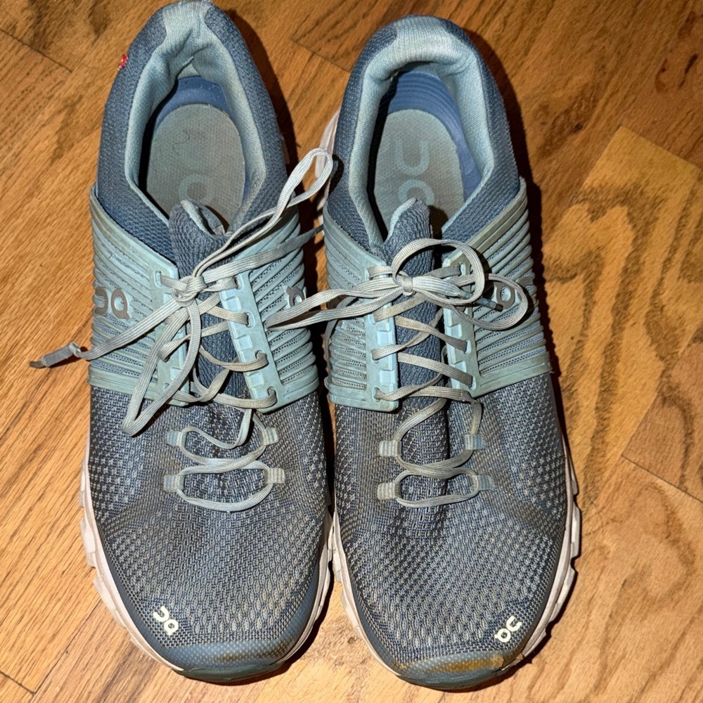 On Running Women’s Athletic Shoes in Blue Gray